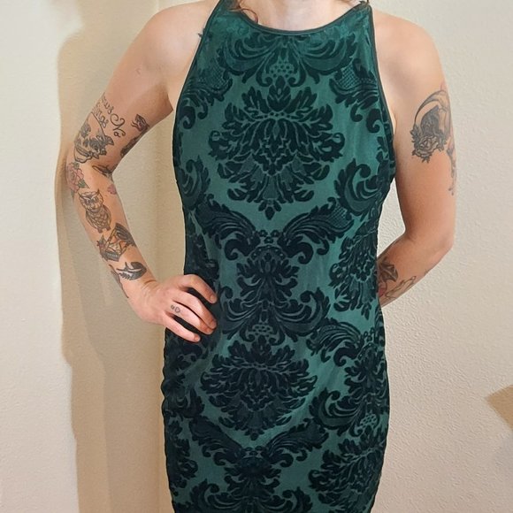 B. Darlin Emerald Green Velvet Burnout Mini Cocktail Dress, Size 13/14 - Picture 1 of 10